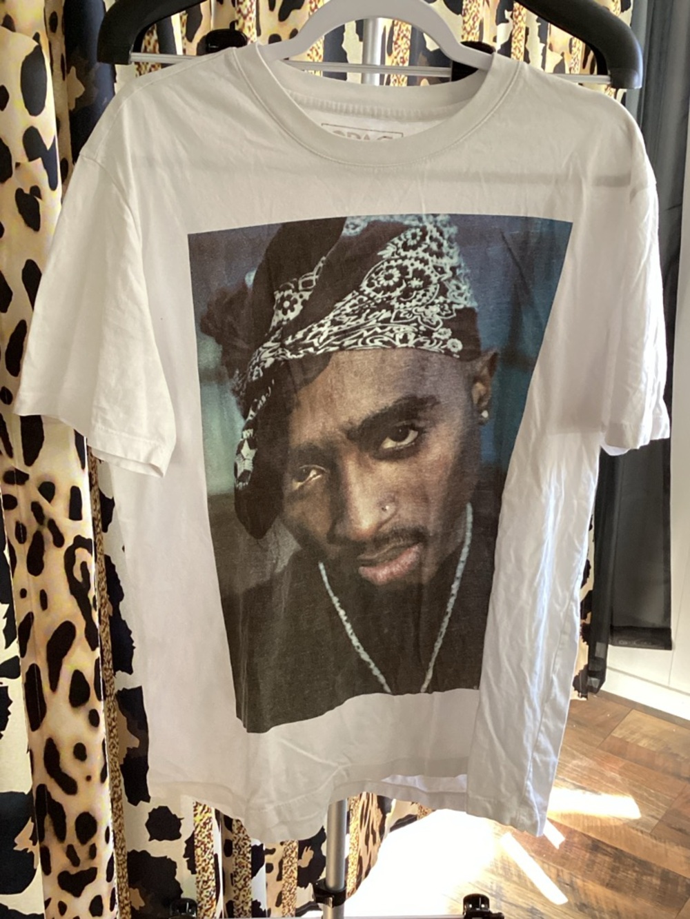 White Short-Sleeve Graphic TUPAC Crewneck T-Shirt with Portrait Print - 2Pac!